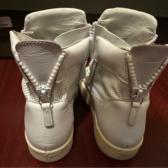 Authentic Womens Giuseppe Zanotti GZ high top white boots sneakers size 35.5 - Picture 10 of 10